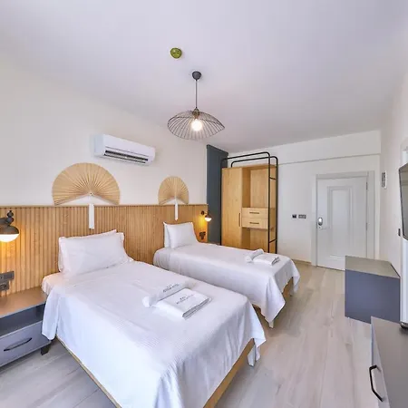 Hotel Athena
